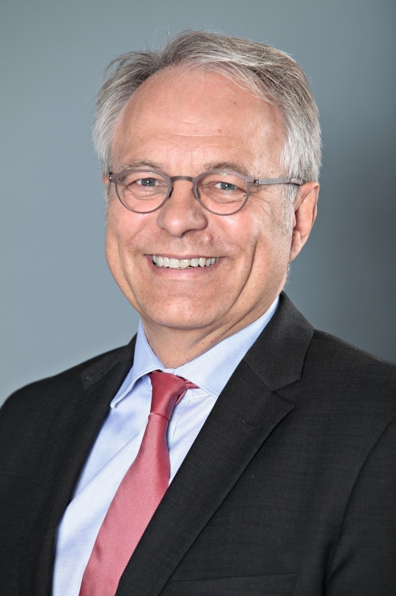 2 Jörg Niermann